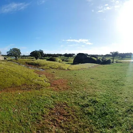 Rural El Vaqueril מלון Navas del Madroño