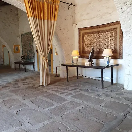 Rural El Vaqueril מלון 2*
